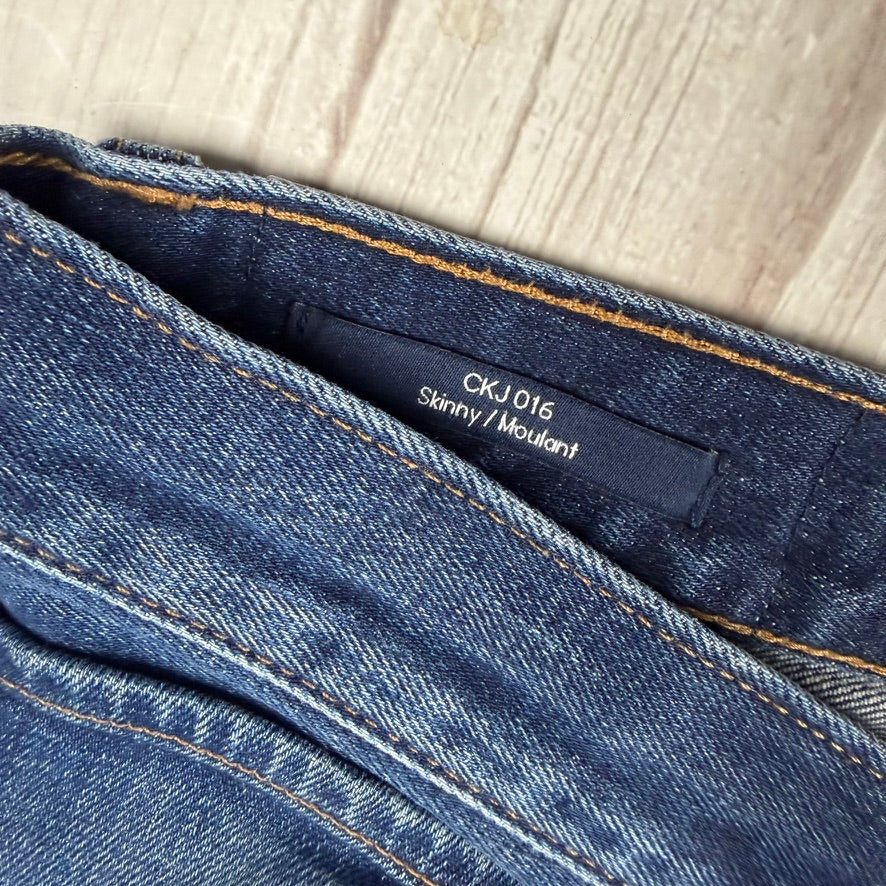 Calvin Klein Mens CKJ016 Skinny Jeans - Size 38