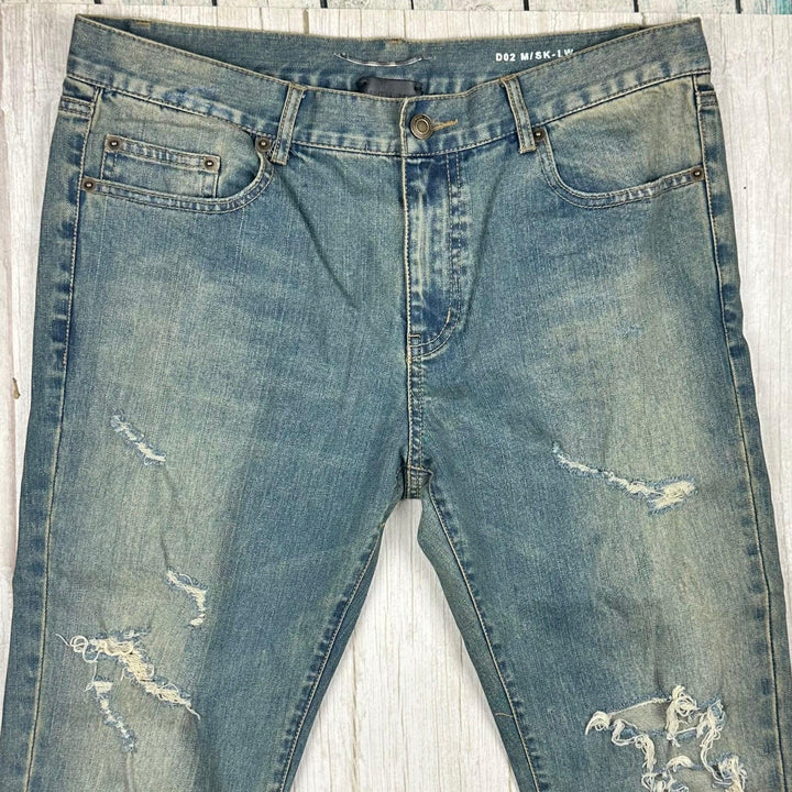 Saint Laurent Paris Authentic Ripped Jeans -Size 32 Suit 11/12 - Jean Pool