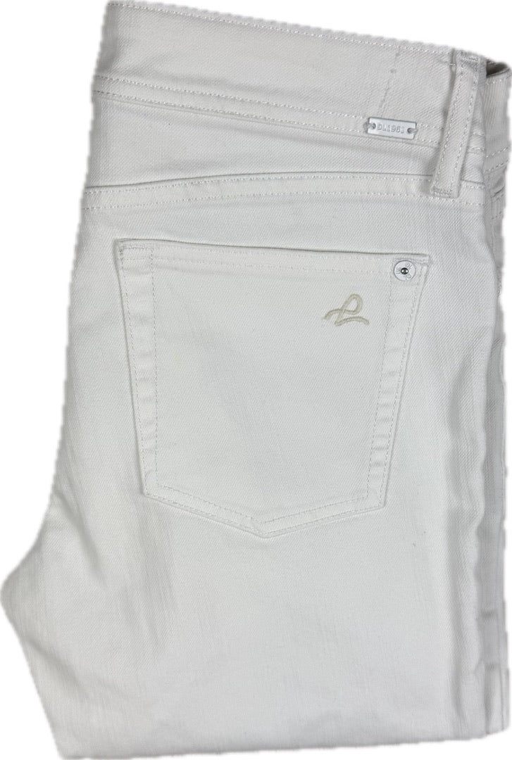 DL1961 'Florence' 360 Comfort Mid Rise Slim Fit White Jeans -Size 26"