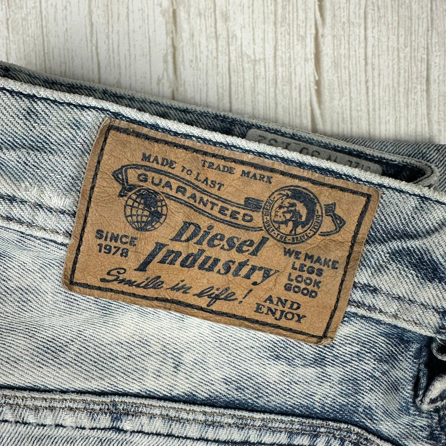 Diesel 'Thanaz' Slim Straight Acid Wash Jeans - Size 30/32