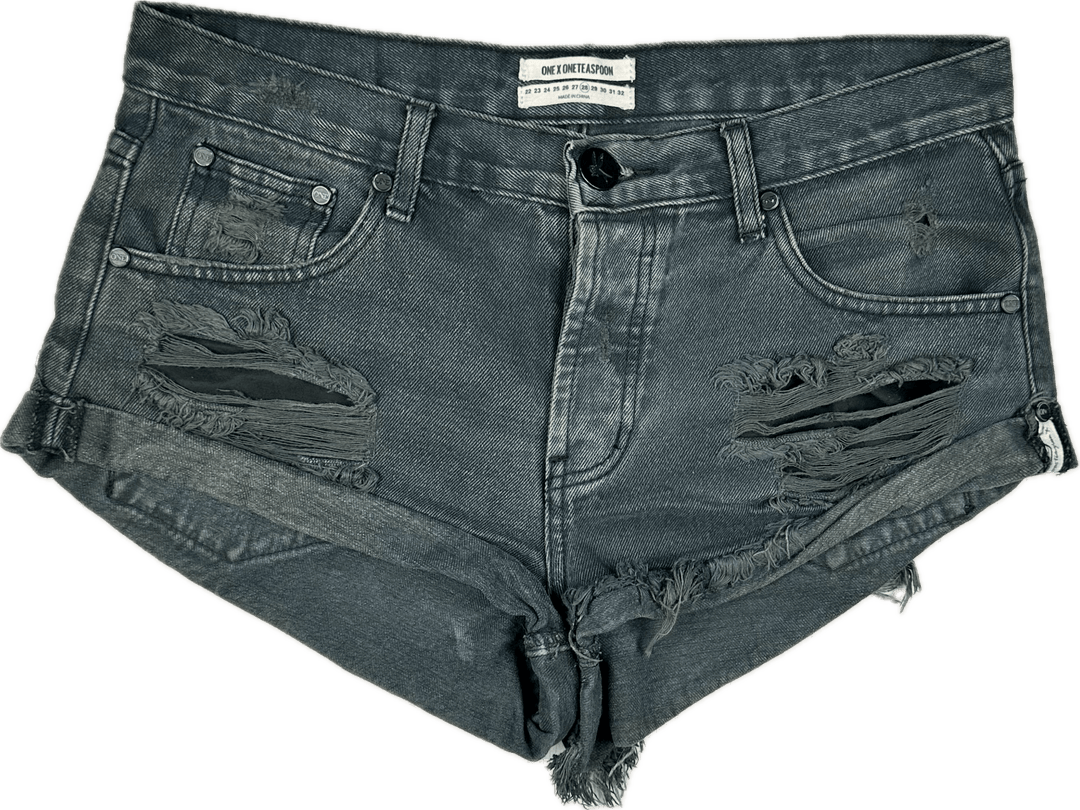 One Teaspoon 'Worn Black' Bandits Rolled Cuff Raw Hem Shorts - Size 28" - Jean Pool