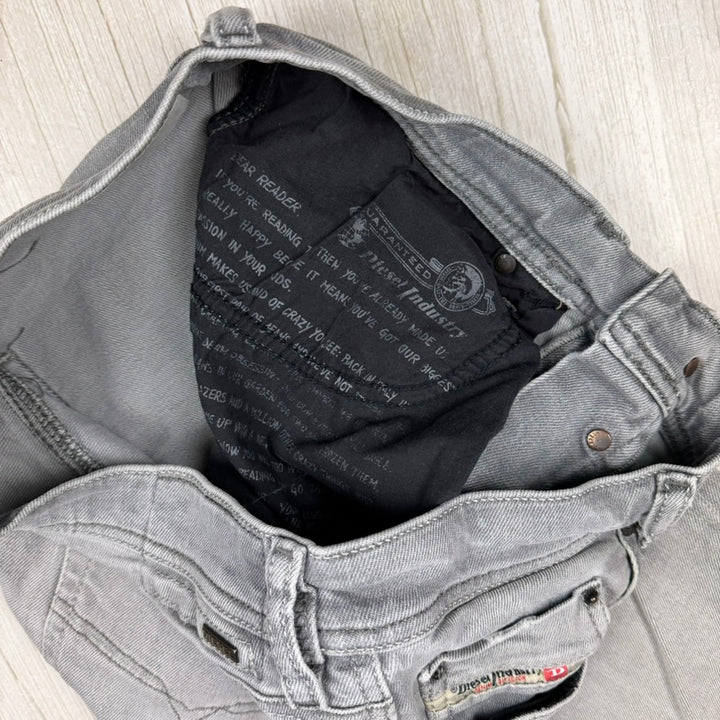 Diesel Mens 'Tepphar' Slim Carrot Grey Jeans - Size 32
