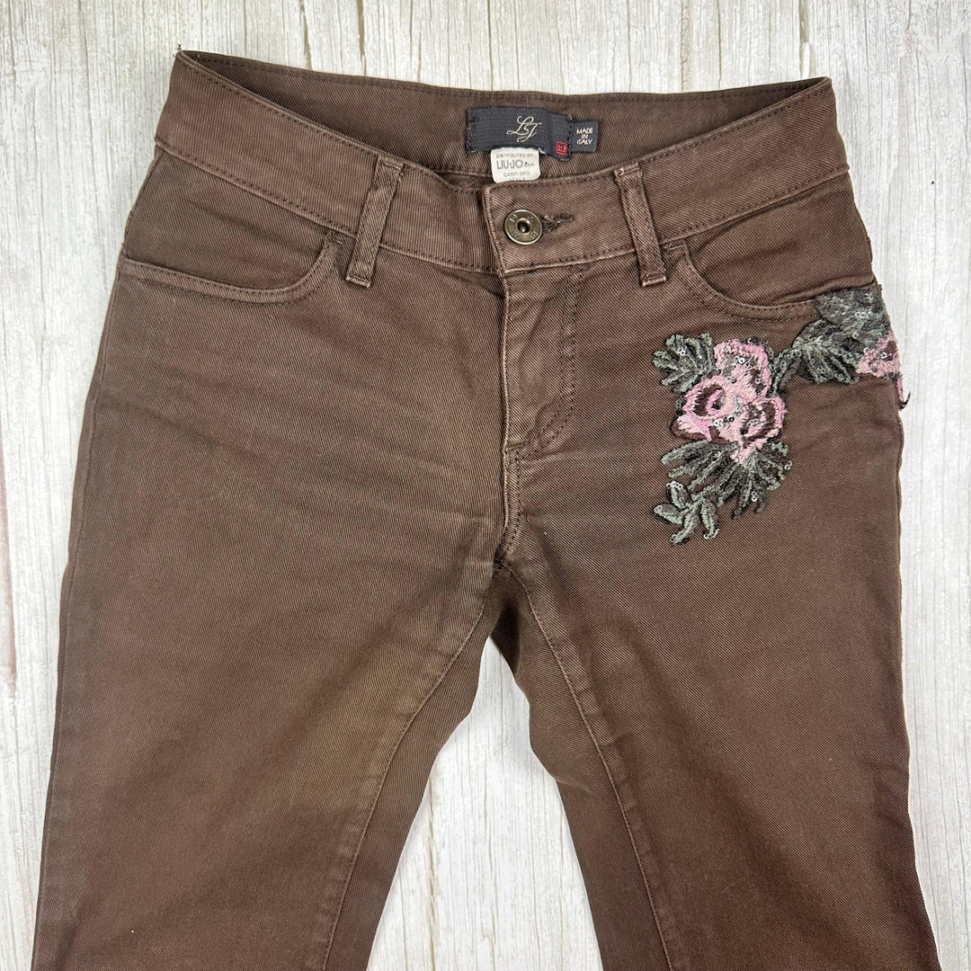 LUI-JO Italian Rose Applique Chocolate Jeans -Size 26 - Jean Pool