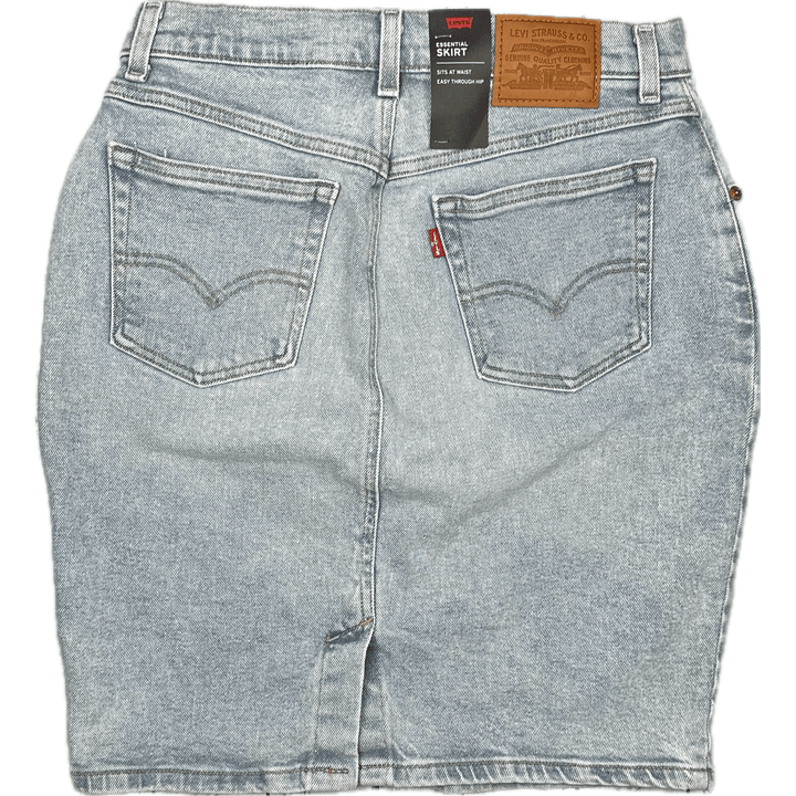 NWT - Levis Premium Essential Skirt - Size 28 - Jean Pool