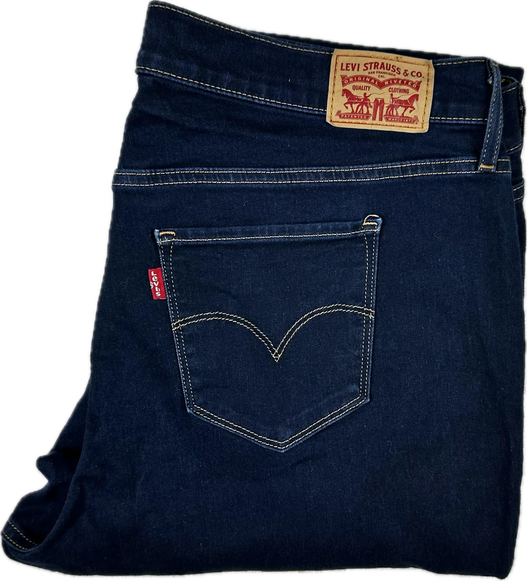 Ladies Levis 314 Shaping Straight Jeans - Size 18W
