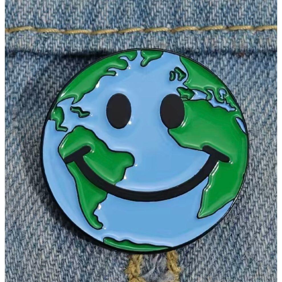 Happy Planet - Enamel Pin - Jean Pool