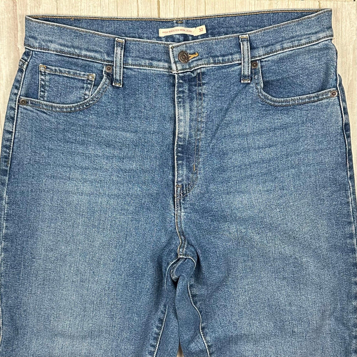 Levis Ladies ‘High Waisted Mom Jean'  - Size 32