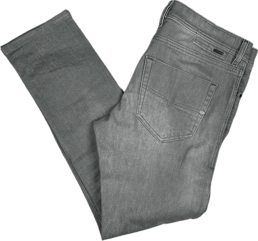 Diesel Mens 'Tepphar' Slim Carrot Grey Jeans - Size 32/32 - Jean Pool