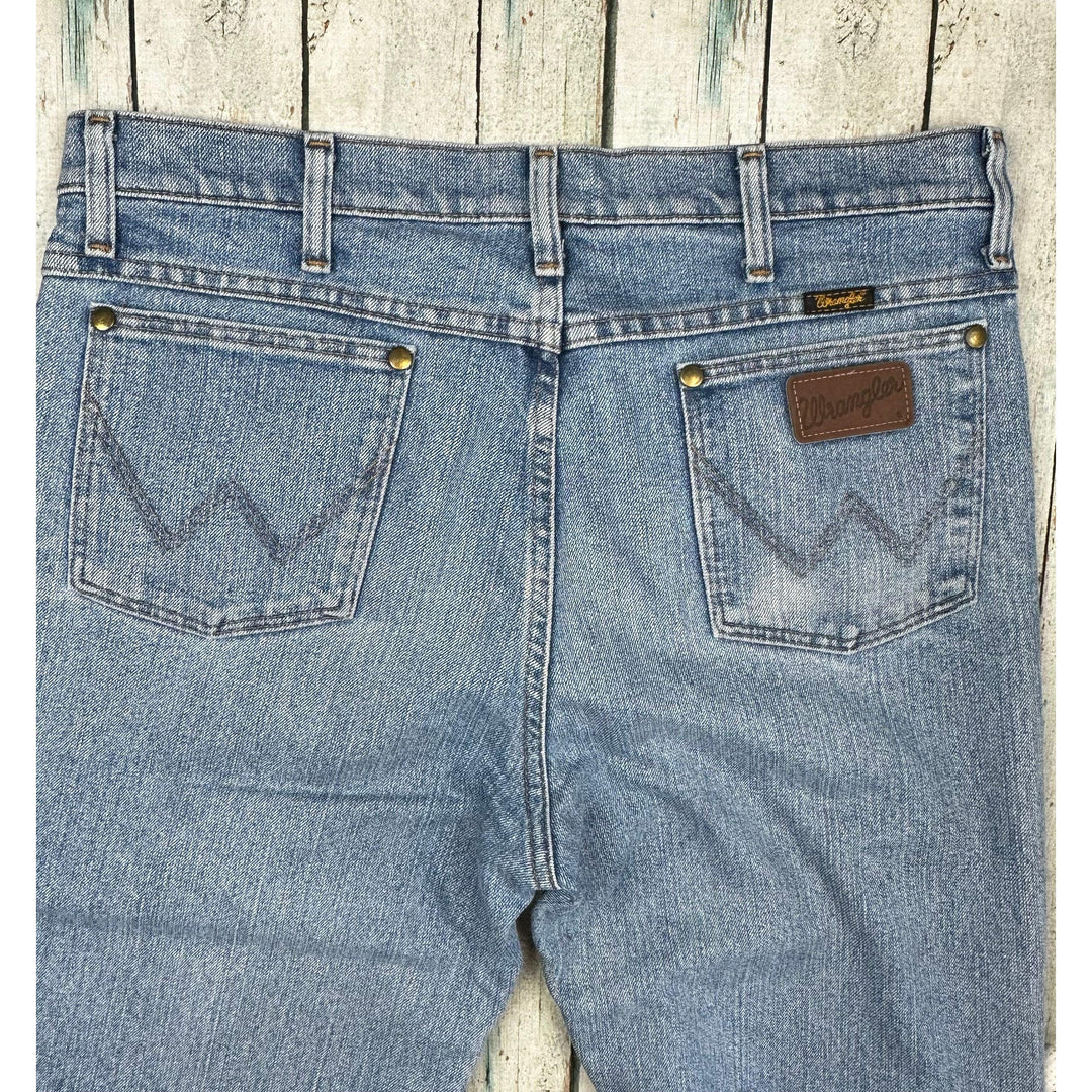 Wrangler Mens Straight Classic Jeans - Size 33/34 - Jean Pool