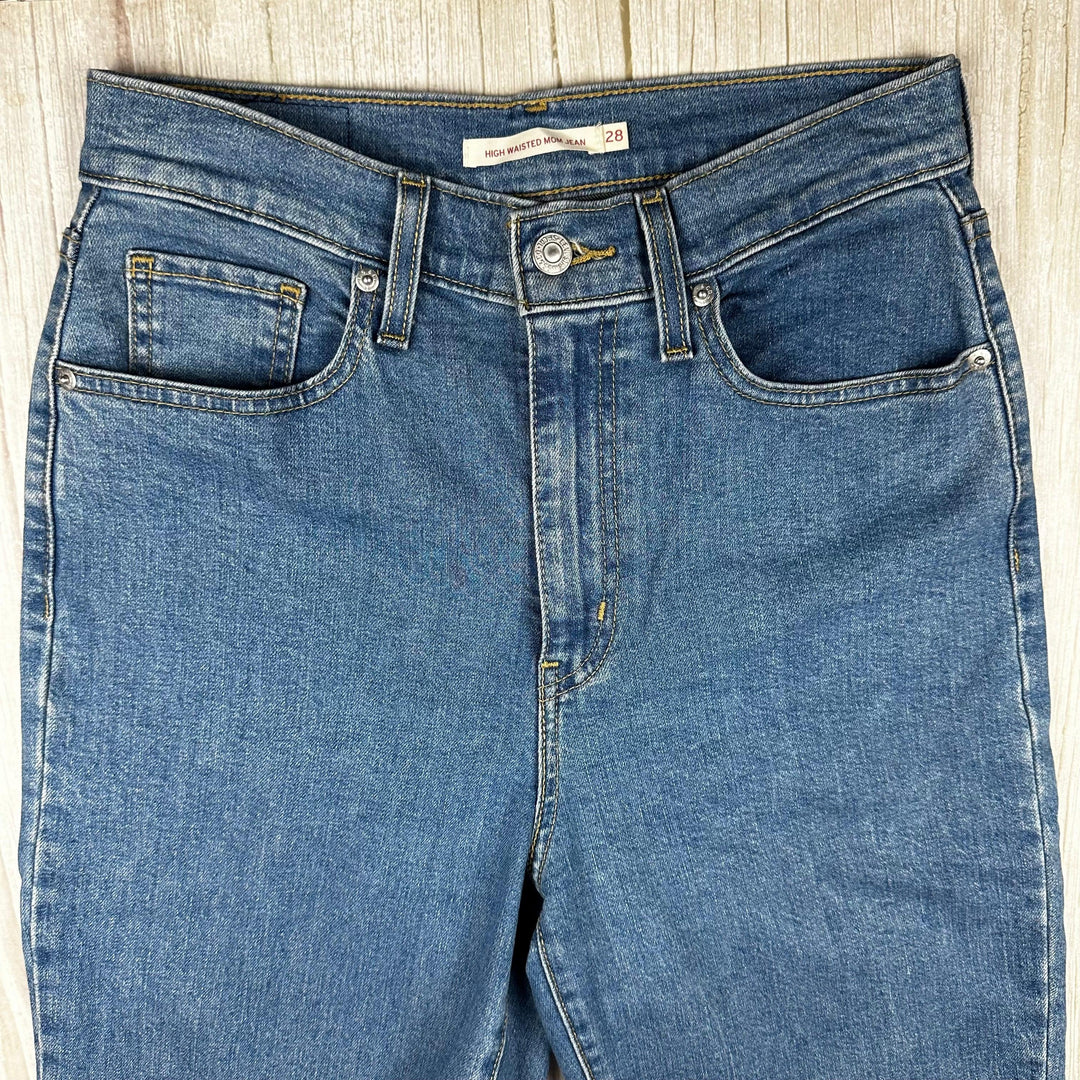 Levis Ladies ‘High Waisted Mom Jeans'  - Size 28