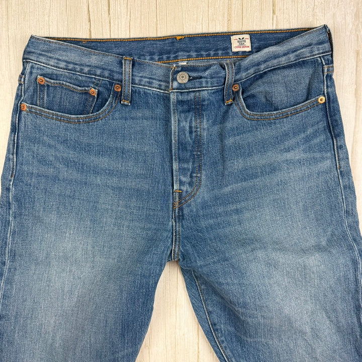 Levis ‘Wedgie Straight’ Ladies Button Fly Denim Jeans   - Size 32