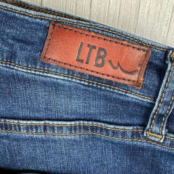 LTB Ladies 'Amy' Mid Rise Skinny Jeans -Size 28