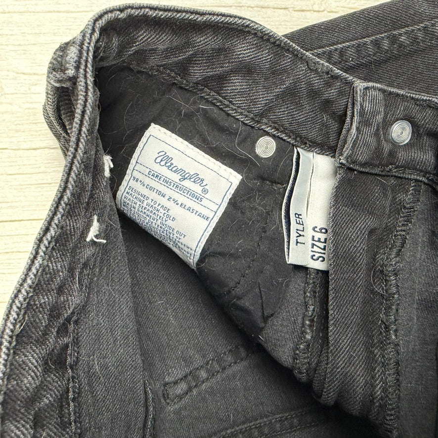 Wrangler 'Tyler' High Tapered Aged Black Jeans - Size 6