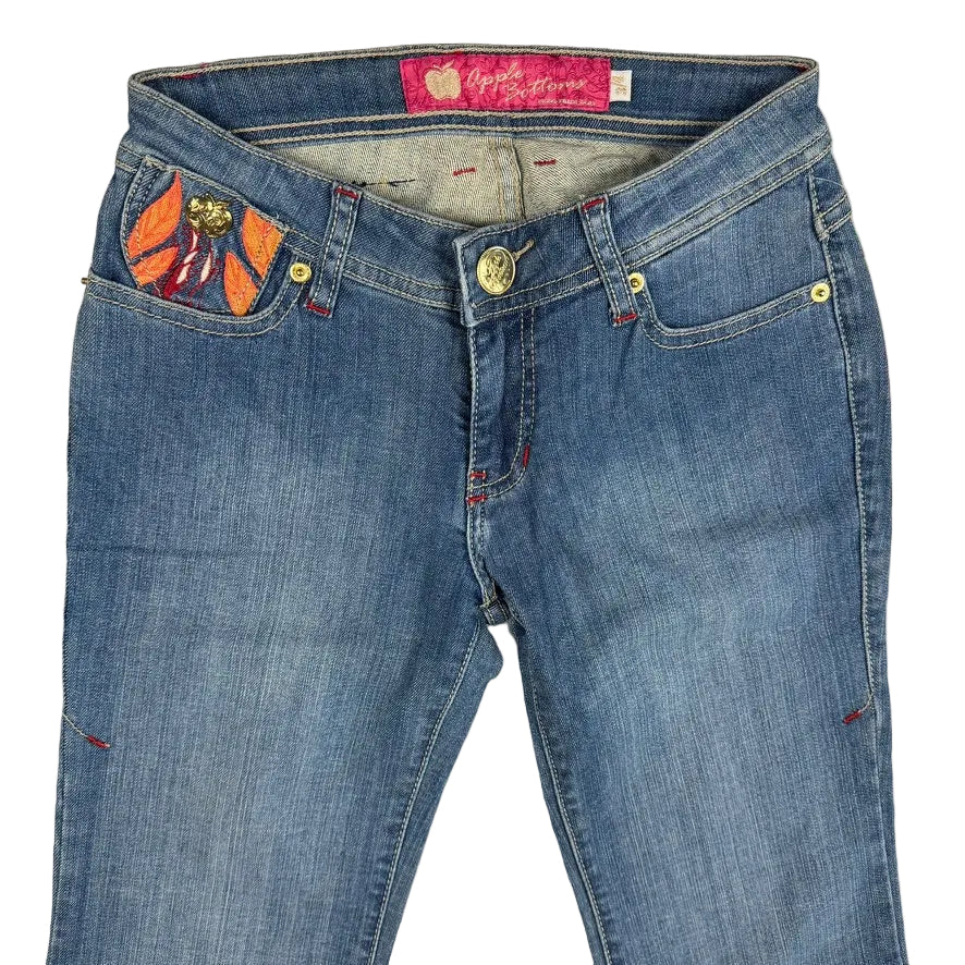 NWT - Apple Bottoms Iconic Embroidered Flare Jeans -Size 6/7