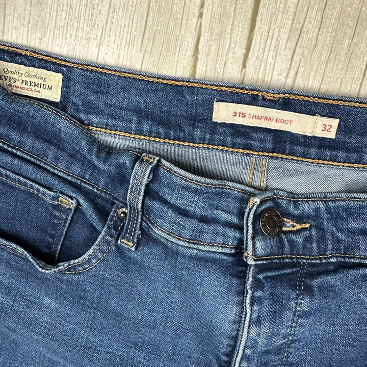 Levis 315 Shaping Boot Stretch Jeans- Size 32
