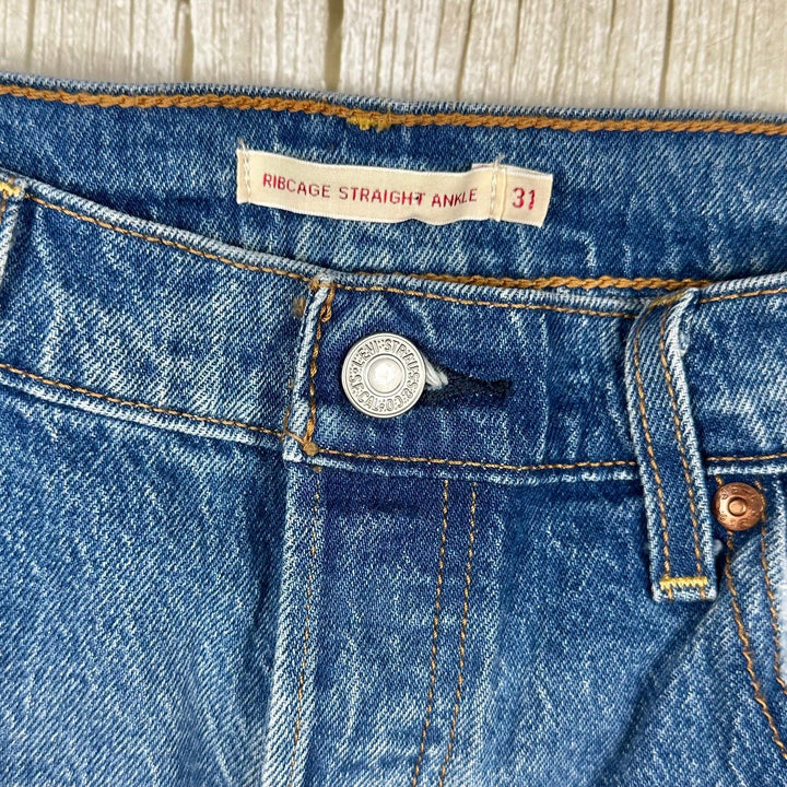 Levis Ladies ‘Ribcage Straight Ankle’ Jeans  - Size 31