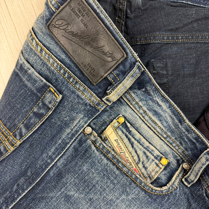 Diesel Denim 'Zatiny' Low Rise  Bootcut Jeans -Size 34/34