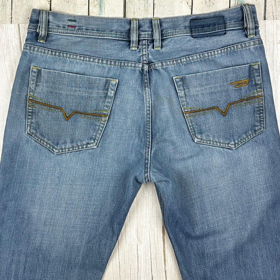 Diesel Made in Italy Straight Fit Jeans -Size 36/34 - Jean Pool