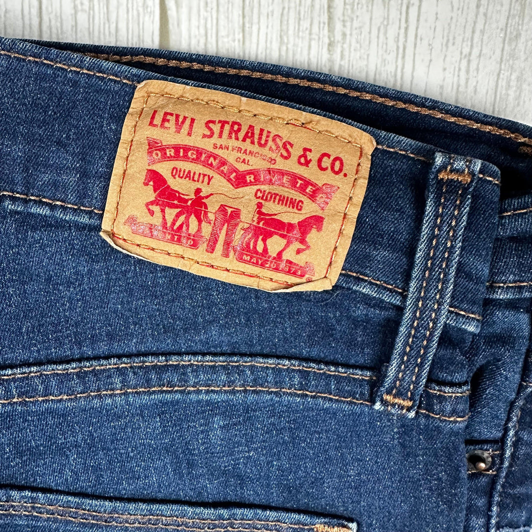 Levis 'Slimming Straight' Mid Rise Denim Jeans - Size 27" or 9AU