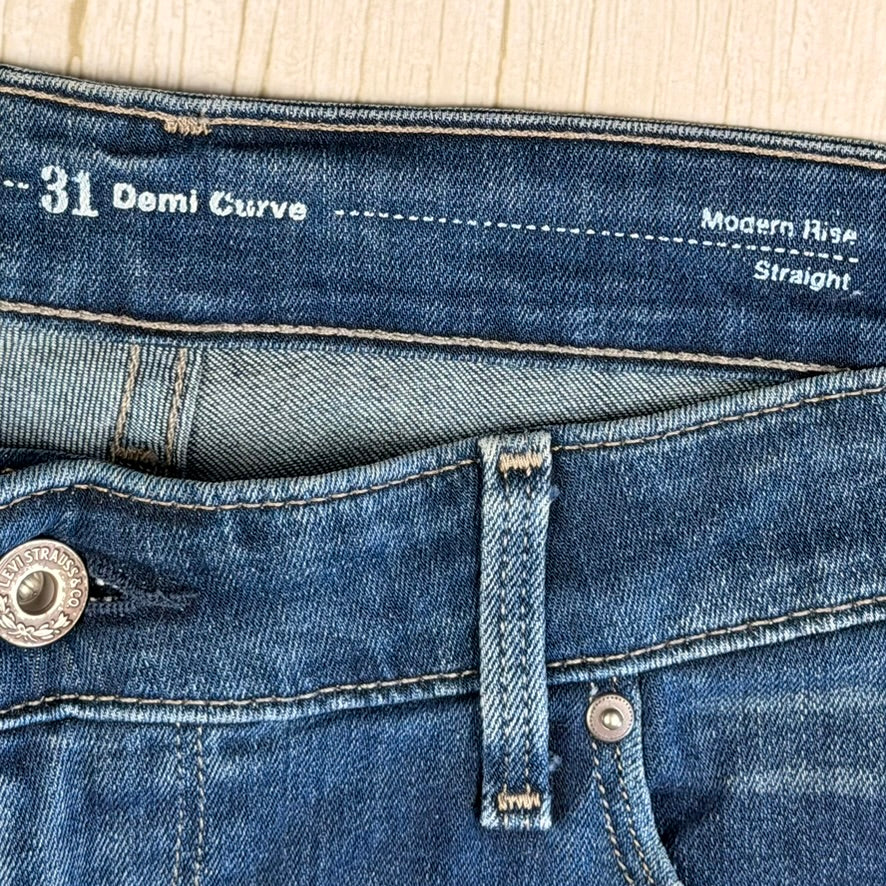 Levis Demi Curve Modern Rise Straight Jeans -Size 31 (13AU)