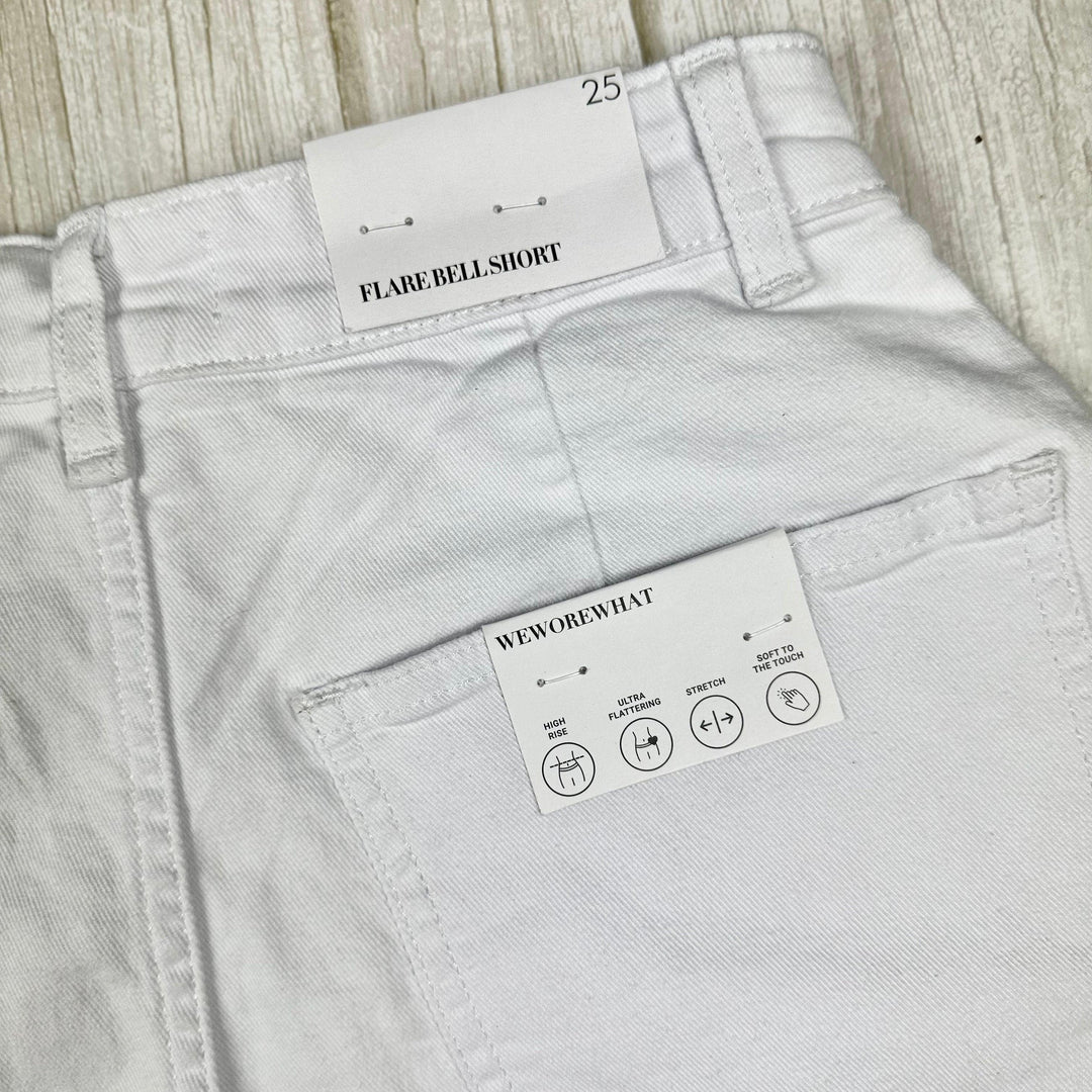 NWT - WhoWoreWhat White 'Flare Bell Short' - Size 25" - Jean Pool