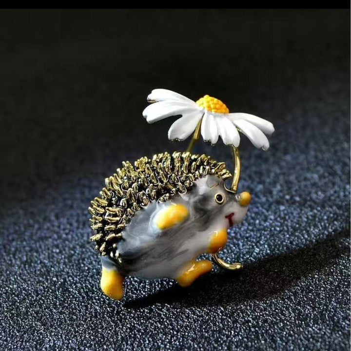 Hedgehog holding a Daisy Enamel Brooch - Jean Pool