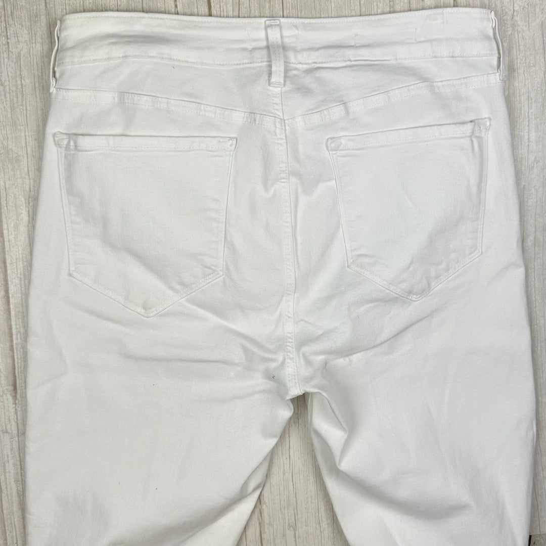 NYDJ - 'Lift & Tuck' MARILYN Straight White Jeans -Size 12US suit 16AU
