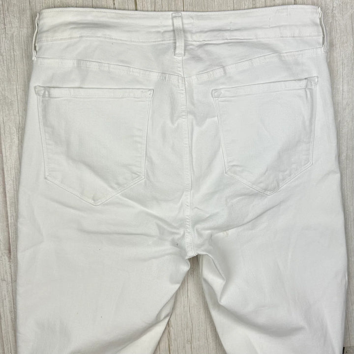 NYDJ - 'Lift & Tuck' MARILYN Straight White Jeans -Size 12US suit 16AU