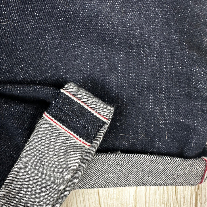 NWT- Guess Mens Slim Tapered Stretch Selvedge Jeans - Size 32R