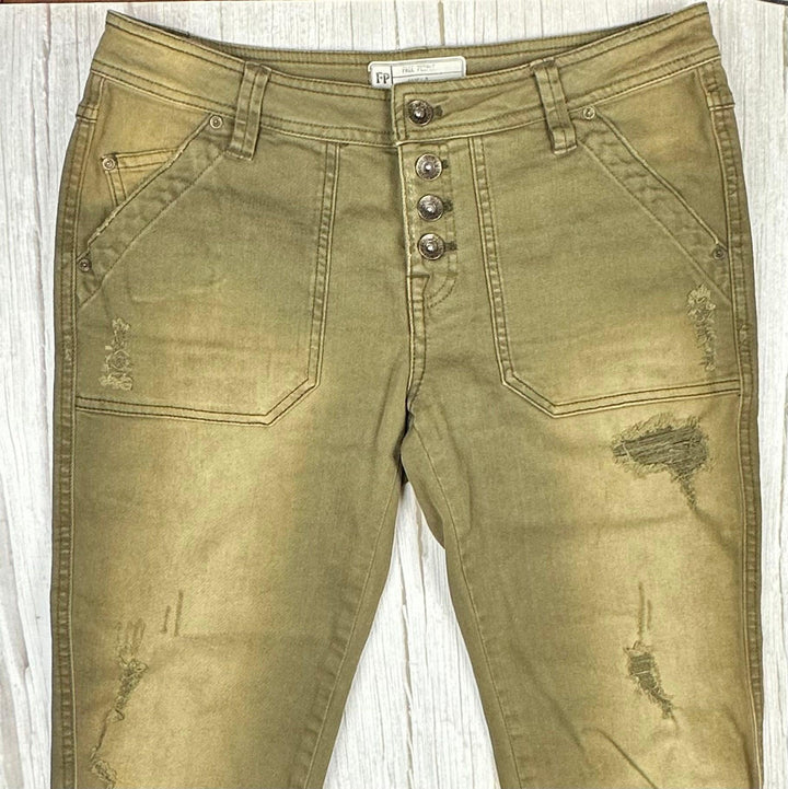 Free People Khaki Distressed Cargo Jeans -Size 6 - Jean Pool