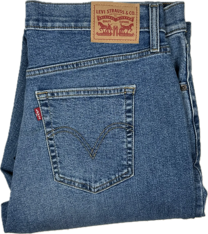 Levis Ladies ‘High Waisted Mom Jean'  - Size 32