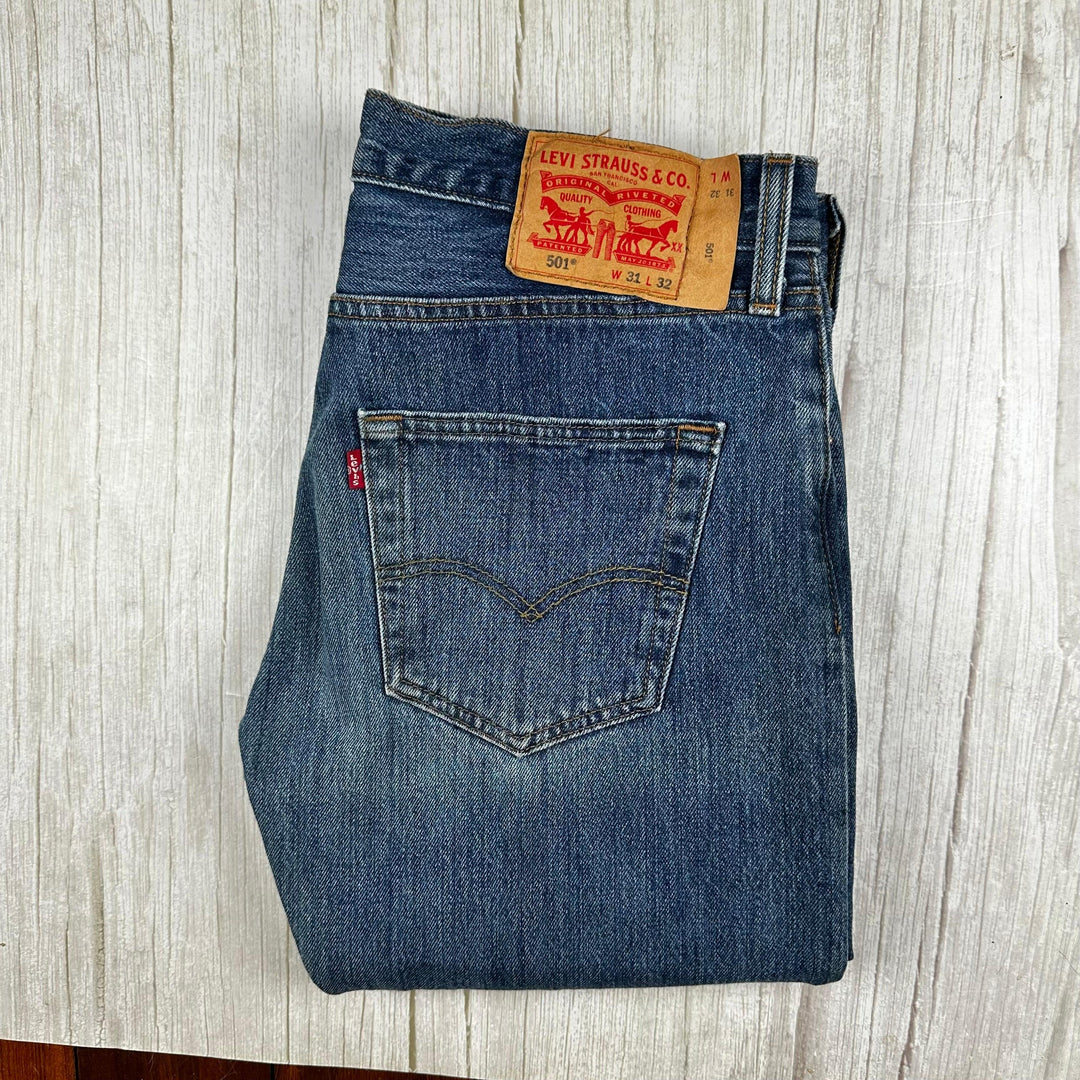 Levis 501 Mens Button Fly Denim Jeans - Size 31/32