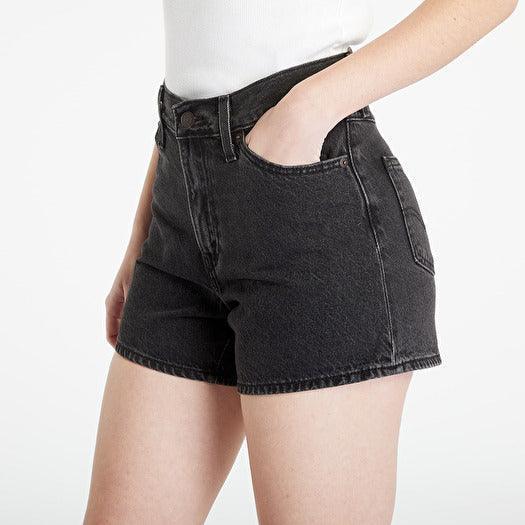 Levis Ladies Black 80s Mom Shorts  - Size 32