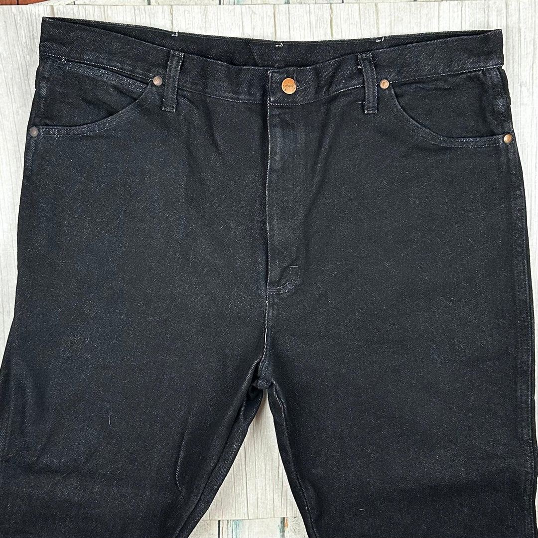 Wrangler Mens Black Classic Jeans - Size 40S