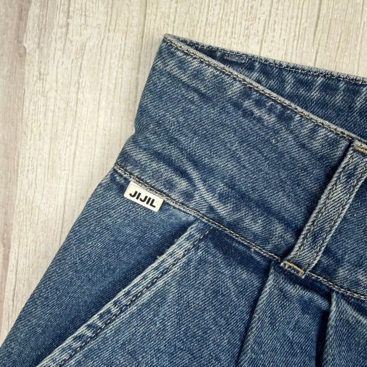 NWT- JIJIL Italy High Pleat Front Denim Shorts- Size 26