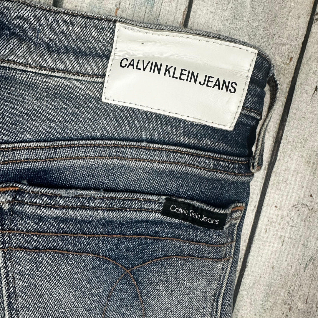 Calvin Klein Ladies Skinny Jeans CKJ011 - Size 26/30 - Jean Pool