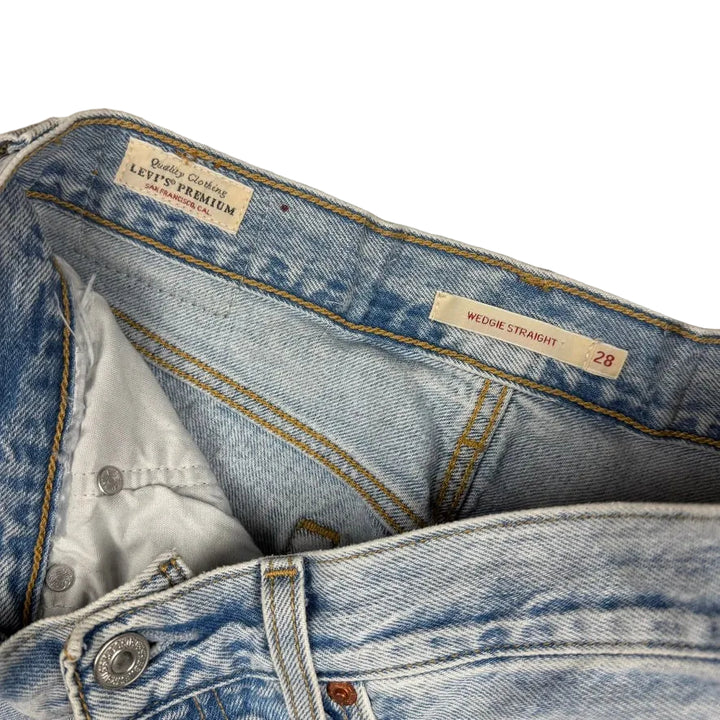 Levis ‘Wedgie Straight’ Ladies Premium Crop Jeans  - Size 28