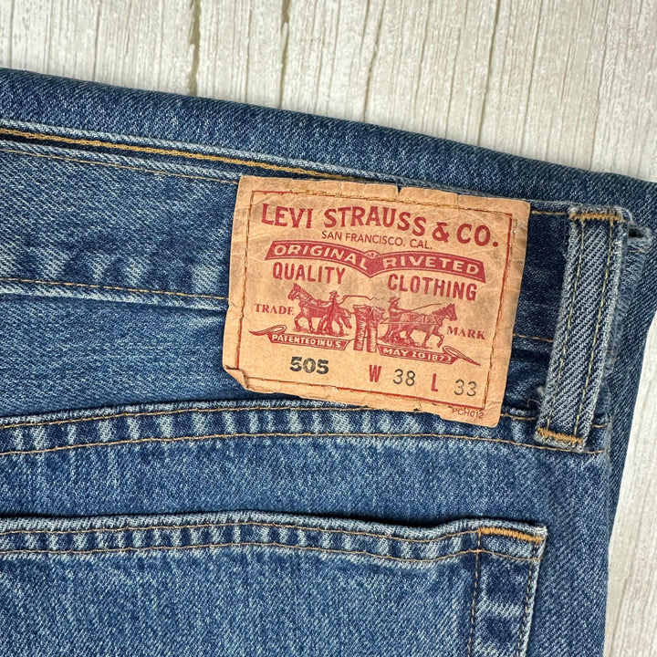 Levis 505 Y2K Mid Blue Wash Regular Fit -Size 38/33