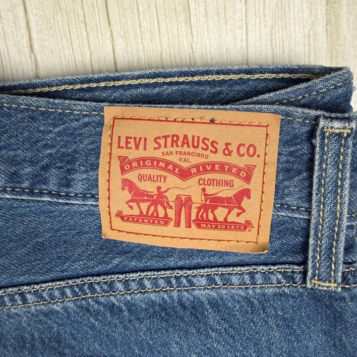 Levis Ladies ‘Low Pro Straight ’ Jeans - Size 31