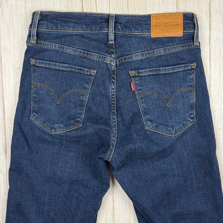 Levis Ladies 314 Shaping Straight Jeans -Size 26R