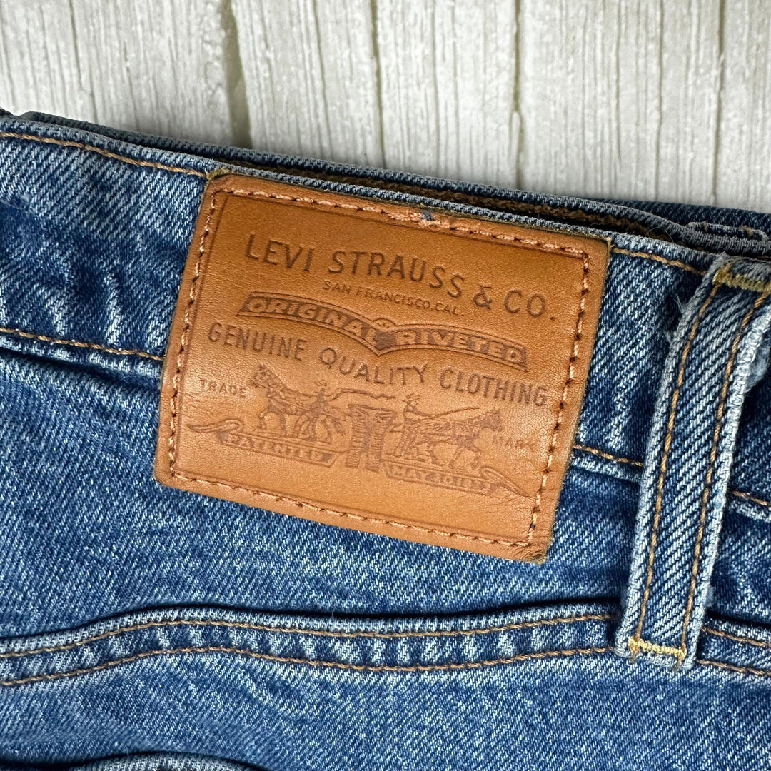Levis Ladies ‘Ribcage Straight’ Button Fly Jeans  - Size 25