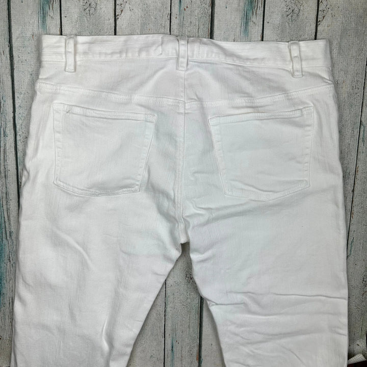 Nili Lotan USA Made Ladies White Boyfriend Jeans- Size USA 8 - Jean Pool