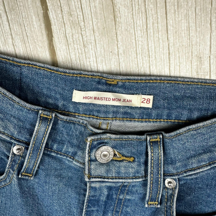 Levis Ladies ‘High Waisted Mom Jeans'  - Size 28