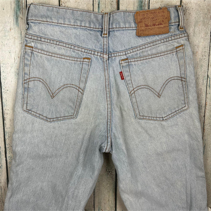 Levis 90’s Vintage Straight Fit Jeans -Size 28 Short - Jean Pool