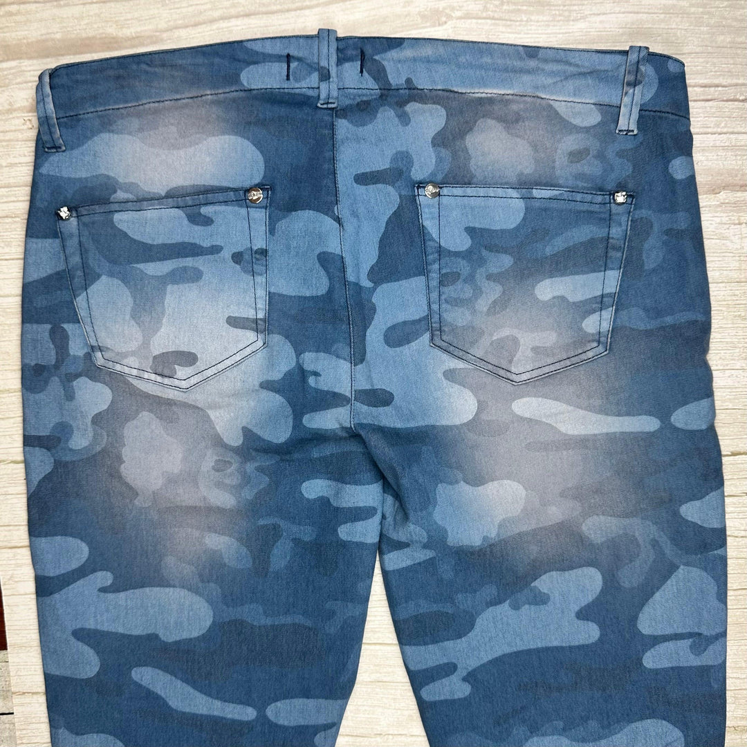 Blugirl Folies Blue Camouflage Print Capri Pants -Size 32 - Jean Pool