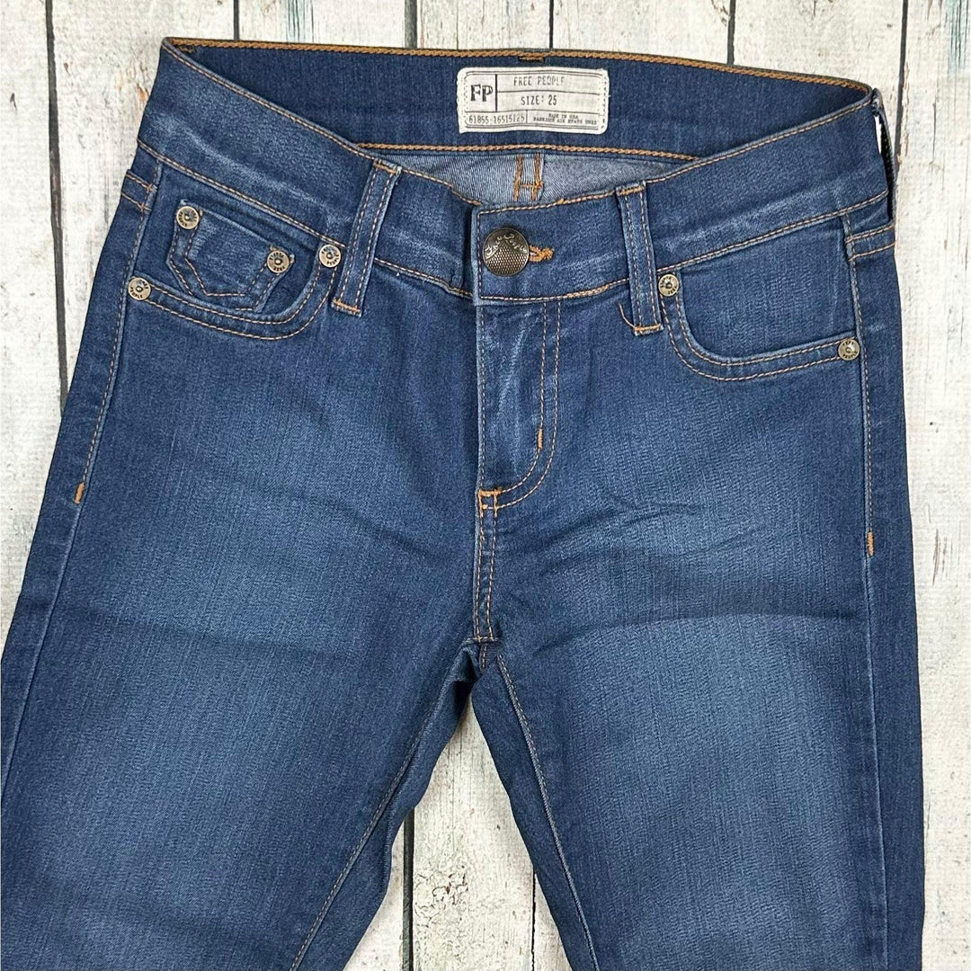 Free People Bell Bottom Super Flare Jeans -Size 25" - Jean Pool