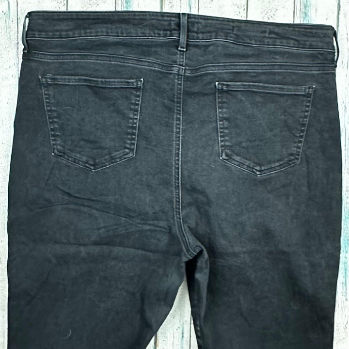 NYDJ Lift & Tuck 'Marilyn Straight' Black Wash Jeans -Size 18US/ 22AU - Jean Pool