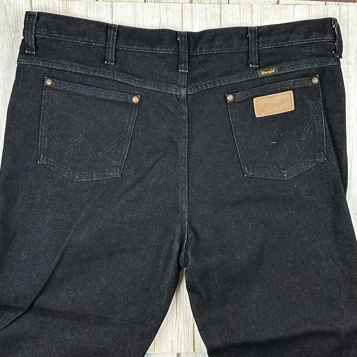 Wrangler Mens Black Classic Jeans - Size 40S
