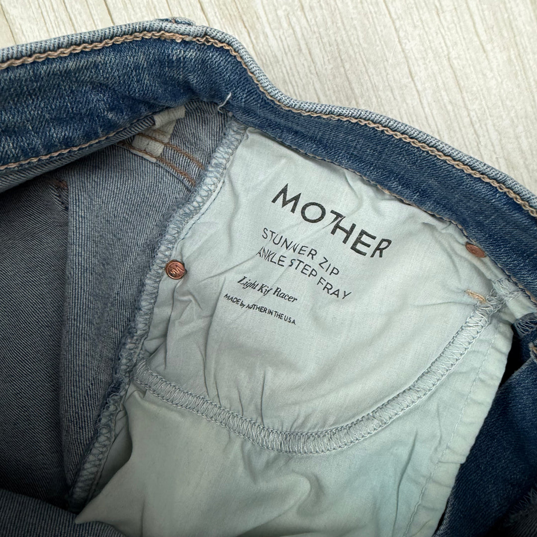 Mother 'The Stunner Zip Ankle Step Fray' Light Kitty Racer Jeans - Size 27