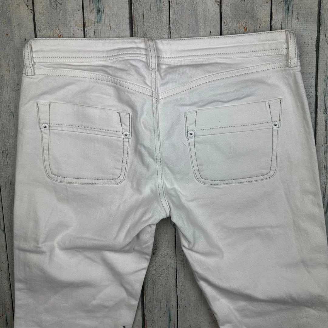 Diesel Ladies 'Kinkey' Low Rise White Jeans -Size 31 - Jean Pool